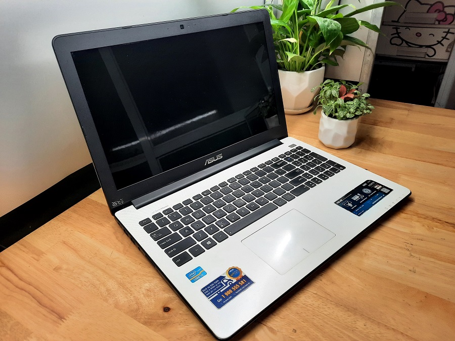 Laptop Asus X502C core I3